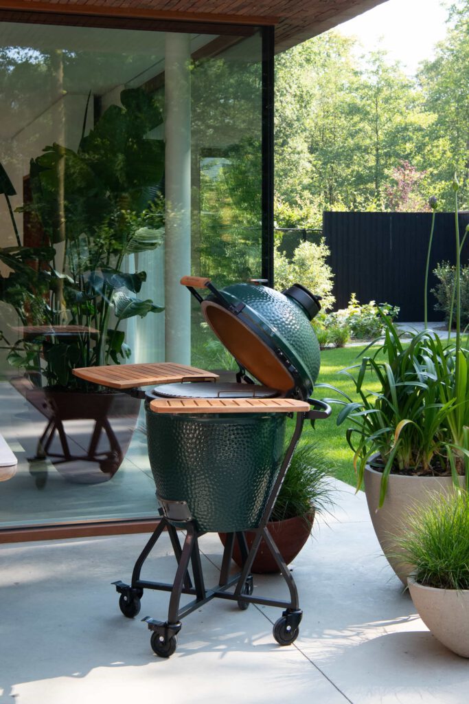 Bourbon-Sleeckx buiten meubelen, buiteninrichting, barbecue, big green egg