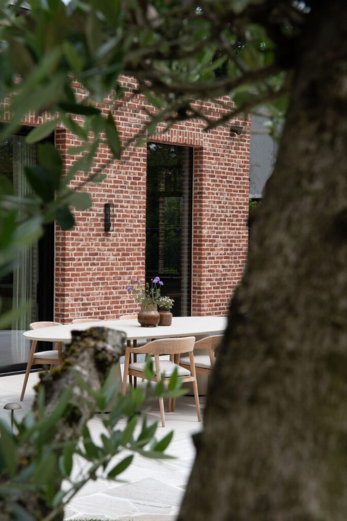 Bourbon-Sleeckx buiten meubelen, buiteninrichting, tafel