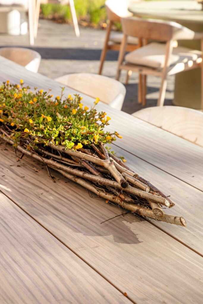 Buiteninrichting Wommelgem – Restaurant Komaf, Bourbon-Sleeckx, Bastalpe, Bourbon, Umbrosa, Jardinico Parasols, Vincent Sheppard