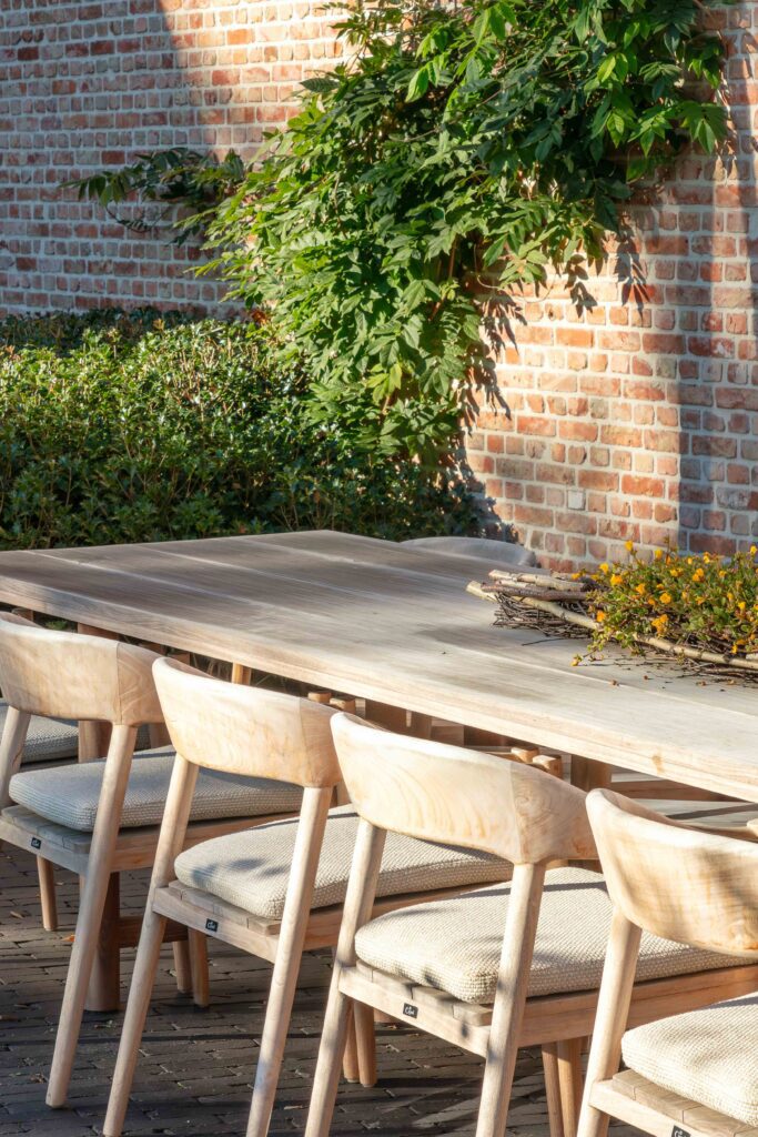 Buiteninrichting Wommelgem – Restaurant Komaf, Bourbon-Sleeckx, Bastalpe, Bourbon, Umbrosa, Jardinico Parasols, Vincent Sheppard